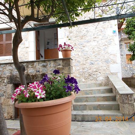 Skardamoula'S Studios And Apartments, 2 Kardamyli Dış mekan fotoğraf